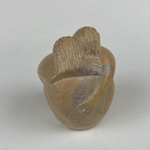 Hand Crafted Soapstone Hugging Couple Figurine 3” - Picture 5 of 10